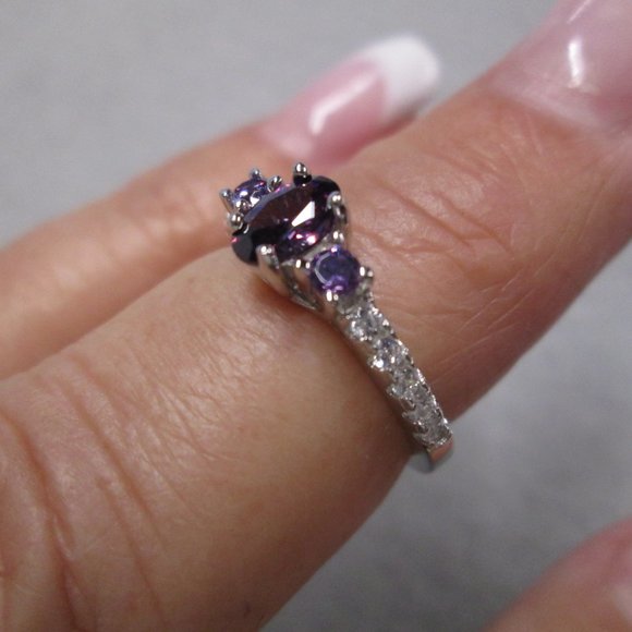 Exquisite Dainty Sterling Silver and AMETHYST Ring> Sparkling CZ's, Birthstone - Picture 6 of 6